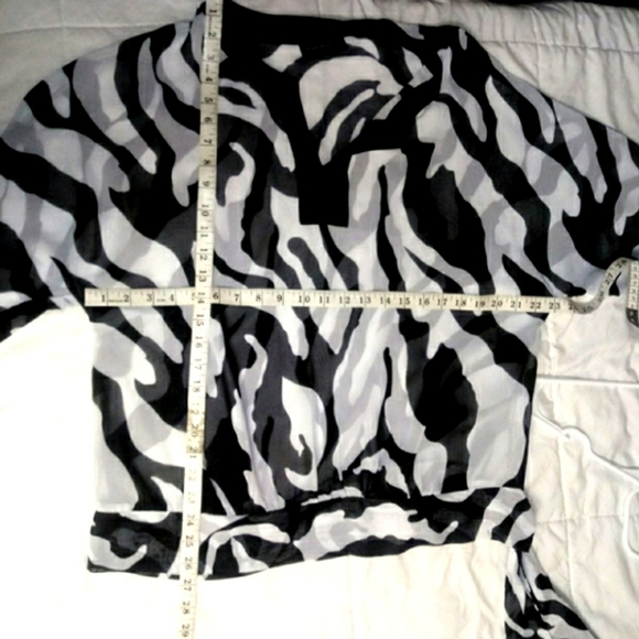 Elements Top Size XL Zebra Sheer Dolman Tunic NWOT - Picture 12 of 12